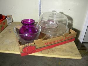 lot 182 image: G-Covered cake pedestal, bowl, vase