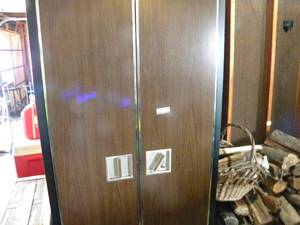 lot 194 image: G-Metal 2 door wardrobe