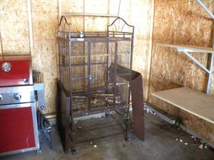 lot 202 image: G-Bird Cage 30x30x65