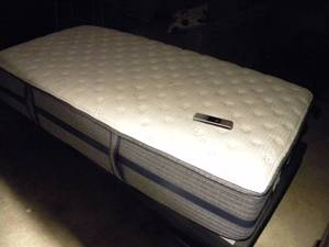 lot 81 image: Serta iSeries Single Adjustable Bed-like new