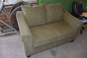 lot 80 image: Green love seat-like new