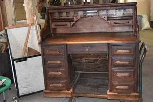 lot 79 image: Roll top antique desk wfolding center