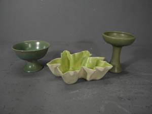 lot 6 image: 2) Red Wing vases, 1 Haeger vase