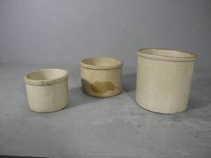 lot 16 image: Three nesting crocks unmarked