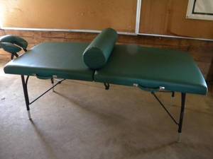 lot 35 image: Oak Werks Massage table wbolster