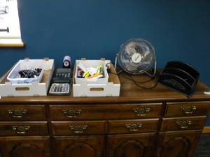 lot 12 image: Hawaiian Breeze fan, notes, clips, calculators