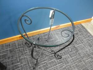 lot 45 image: Glasstop small round table wmetal legs 20