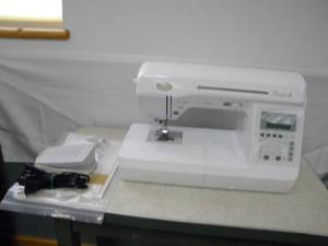 lot 70 image: Presto II Baby Lock Open Arm Sewing Machine