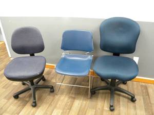 lot 85 image: 3) Blue Chairs, 2 roller, 1 stacking chair