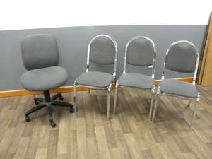 lot 87 image: 4) Grey chairs-3 stacking, 1 regular roller chair