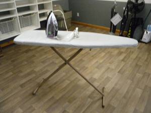 lot 121 image: Reliable Iron wVelocity Sensor & Ironing board