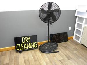 lot 125 image: Fan, two open signs & dry cleaning sign