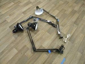 lot 137 image: 3) Adjustable work lights
