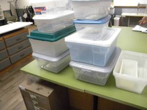 lot 216 image: 8) Plastic boxes with lids & extra bottoms