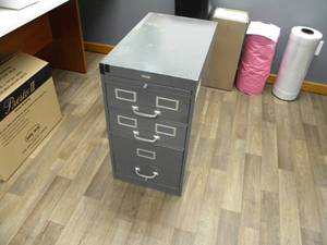 lot 164 image: Three drawer Cole metal file cabinet
