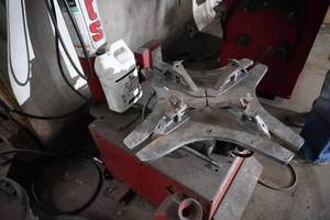 lot 1 image: Coats Model  5030E   Tire Changer