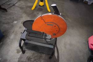 lot 22 image: Makita 2414 Chop Saw wextra blade