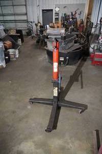 lot 28 image: Transmission Jack