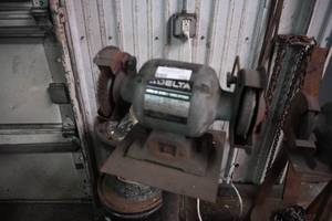 lot 102 image: Bench Grinder with stand-Delta