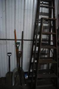 lot 105 image: Wood step ladders, alum. Scoop, bar, shovels