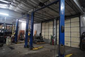lot 111 image: 9,000# Rotary Lift-Double post unit