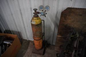 lot 126 image: Tank Cart and guages (no tanks)