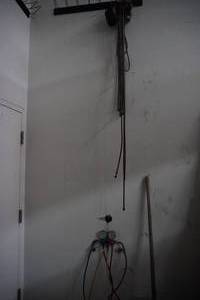 lot 129 image: Gauges and hoses, long &amp short units