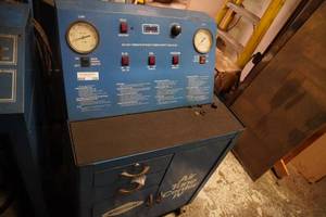 lot 134 image: R 12 Cabinet Unit