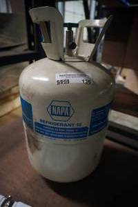 lot 136 image: R 12 Refrigerant 10-15 # about half full