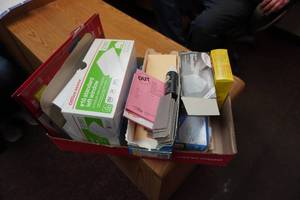 lot 172 image: Flat of office supplies