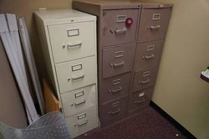 lot 173 image: Three Hon 4 drawer metal file cabinets