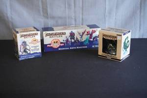 lot 15 image: Pathfinder Miniatures