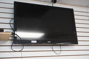 lot 178 image: Sanyo flat screen TV-42