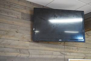 lot 181 image: Sanyo 42 flat screen TV with remote and wall mount