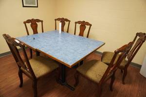 lot 188 image: 6 High Back chairs and 2 tables-2.5 by 4