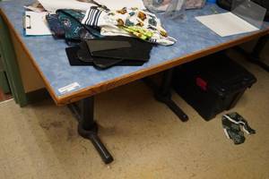 lot 190 image: 2 tables