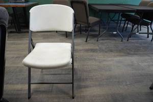 lot 203 image: 3) White Lifetime folding chairs