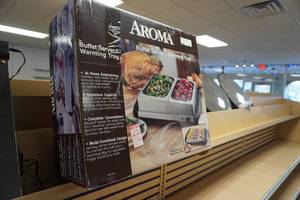 lot 211 image: Buffet warming Tray