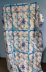 lot 53 image: Frozen - Olaf Hand Tied Blanket