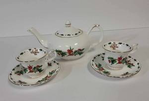 lot 74 image: Petite Tea Set