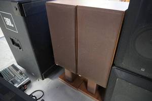 lot 30 image: B & W speakers-10w x 12 d x 32 t
