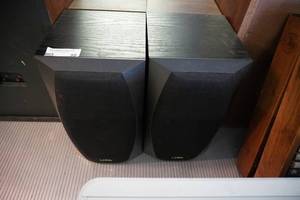 lot 55 image: 2 Inifinity speakers-9 w x  10d x 16 t