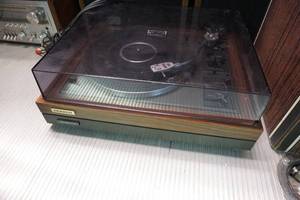 lot 66 image: Pioneer turntable