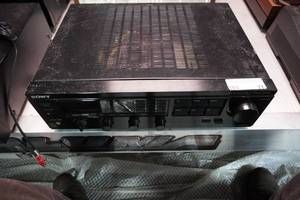 lot 71 image: Sony Spontaneous Twin drive-AMFM receiver-STR-GX5ES