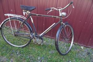 lot 7 image: Black Raleigh Sports 3 Speed