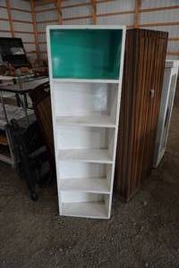 lot 13 image: White 5 wood shelf angle unit