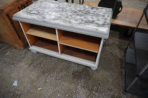 lot 17 image: TV stand wshelves 22x42x26T