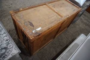 lot 24 image: Vintage wood blanket box