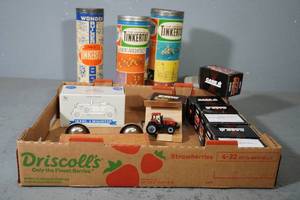 lot 28 image: Flat of toys, Tinker toys IH MX 240