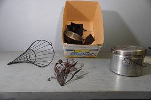 lot 37 image: Scout camp set & misc items